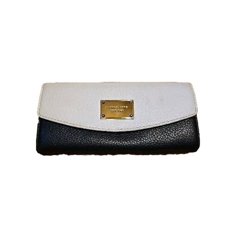 Michael Kors Black And White Wallet – Gently Used